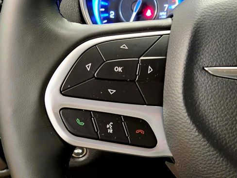 Used 2020 Chrysler 300 Touring w/ Sport Appearance Package image 18