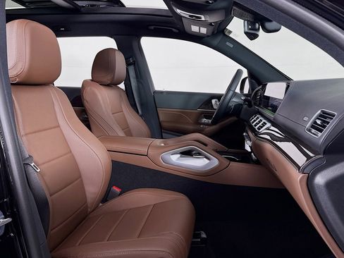 New 2026 Mercedes-Benz GLS 450 4MATIC image 6