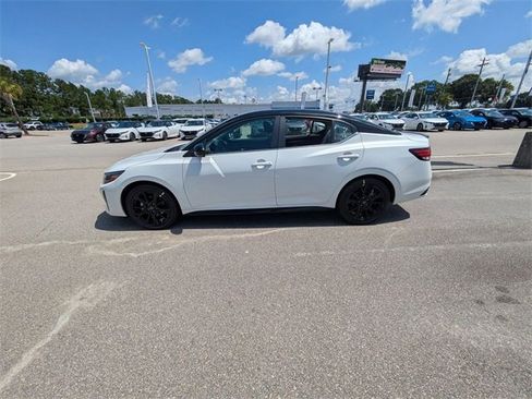 New 2025 Nissan Sentra SR w/ Midnight Edition image 6