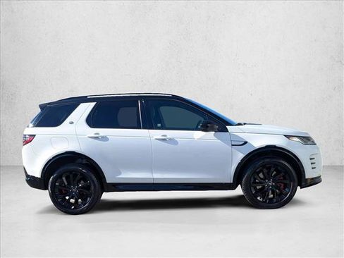 Used 2024 Land Rover Discovery Sport Dynamic SE image 4
