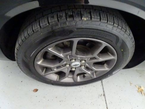 Used 2018 Dodge Challenger GT w/ Driver Convenience Group image 25