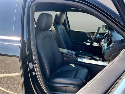 Certified 2024 Mercedes-Benz GLB 250 image 9