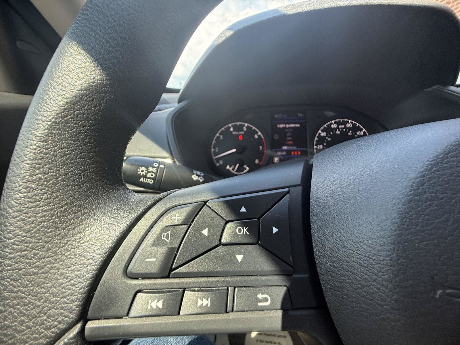 Used 2025 Nissan Altima 2.5 S FWD image 10