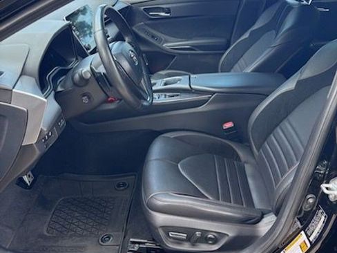 Used 2021 Toyota Avalon Touring FWD image 3