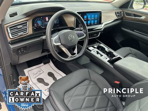 Used 2026 Volkswagen Atlas SE w/ Panoramic Sunroof Package FWD image 16