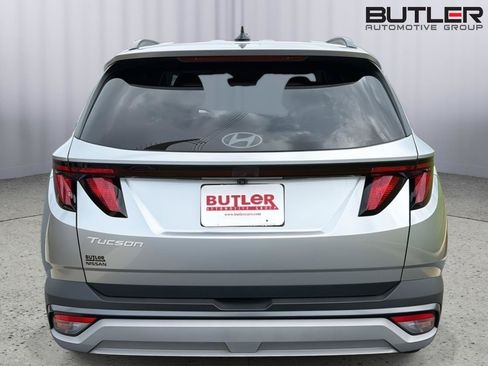 Used 2025 Hyundai Tucson SEL FWD image 5