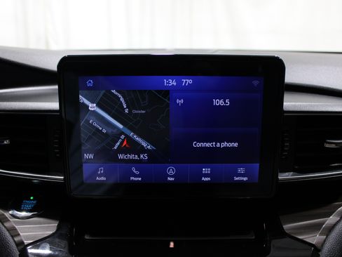 Used 2021 Ford Explorer Limited AWD/4WD image 14
