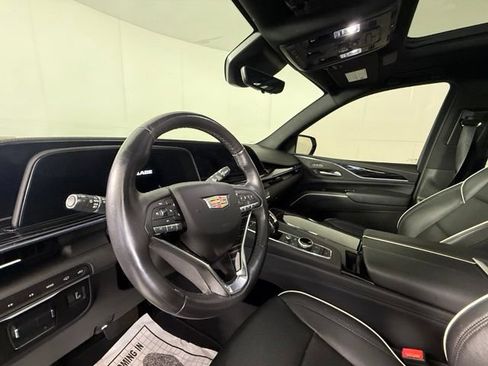 Used 2022 Cadillac Escalade ESV Sport w/ Touring Package AWD/4WD image 13