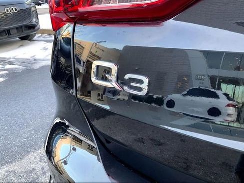 Used 2023 Audi Q3 2.0T Premium w/ Convenience Package image 7