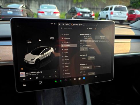 Used 2022 Tesla Model 3 Long Range AWD/4WD image 45