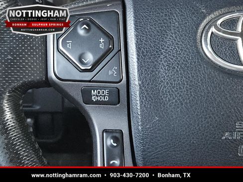 Used 2017 Toyota Tacoma TRD Off-Road w/ Tow Package AWD/4WD image 21