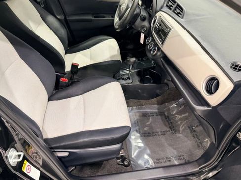 Used 2013 Toyota Yaris LE image 22