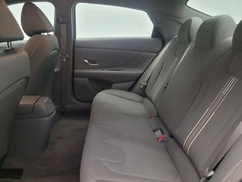 Used 2025 Hyundai Elantra Sport image 18