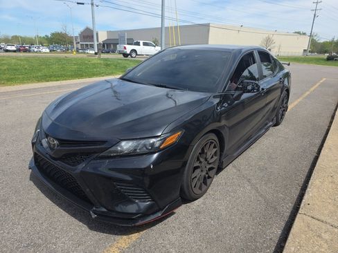 Used 2021 Toyota Camry TRD w/ TRD Package w/JBL Audio image 8