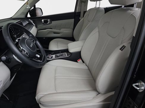 Used 2023 Kia Sorento SX Prestige w/ Panoramic Sunroof Package AWD/4WD image 18