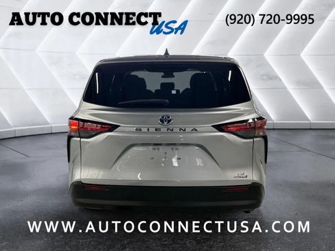 Used 2021 Toyota Sienna LE FWD image 5