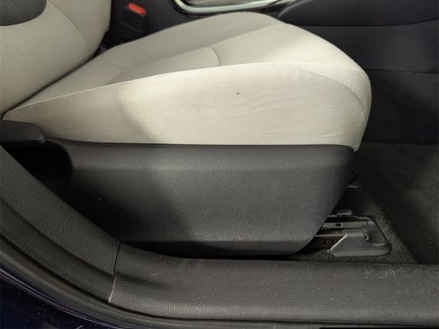 Used 2022 Toyota Corolla LE w/ Carpet Mat Package (TMS) image 37