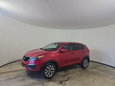 Used 2015 Kia Sportage LX image 2
