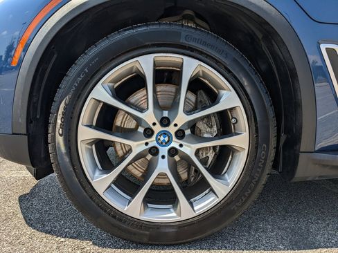 Used 2023 BMW X5 xDrive45e image 62