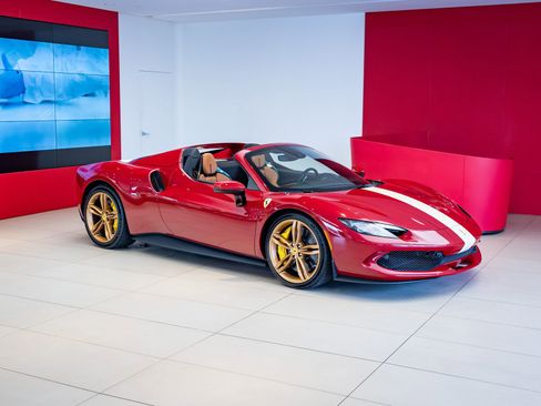 Used 2025 Ferrari 296 GTS RWD image 1