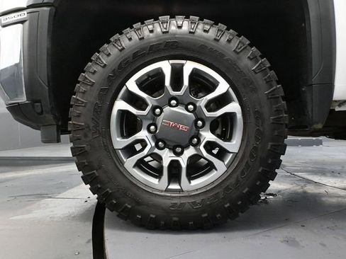 Used 2024 GMC Sierra 3500 SLE image 19