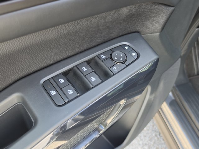 Used 2026 Nissan Pathfinder SV FWD image 21