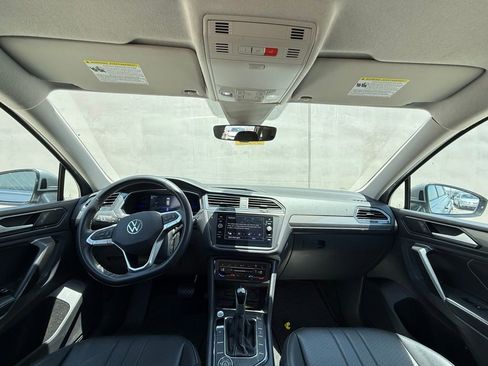 Used 2023 Volkswagen Tiguan SE image 10