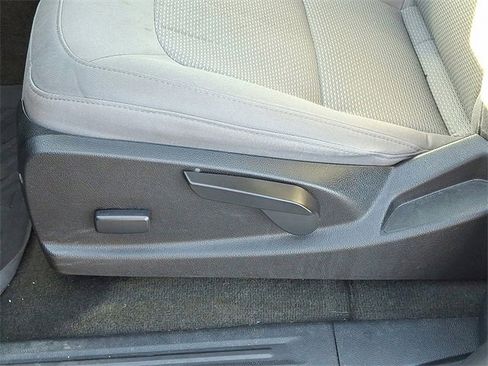 Used 2016 Chevrolet Colorado W/T image 25