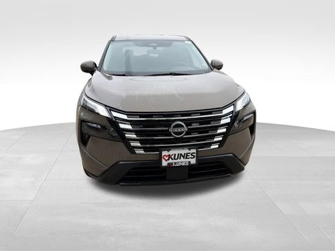 Used 2025 Nissan Rogue SV AWD/4WD image 4
