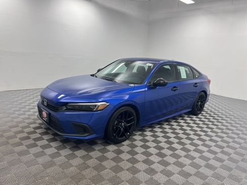 Used 2023 Honda Civic Sport image 3