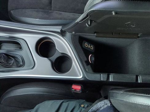 Used 2022 Dodge Challenger R/T w/ Plus Package image 15