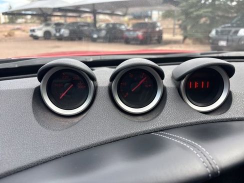 Used 2015 Nissan 370Z Touring image 25