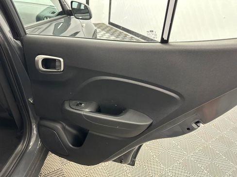 Used 2026 Hyundai Venue SEL FWD image 16