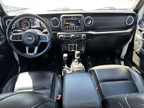 Used 2018 Jeep Wrangler Unlimited Sahara AWD/4WD image 14