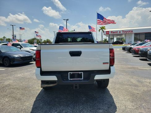 Used 2024 Toyota Tacoma SR5 RWD image 10