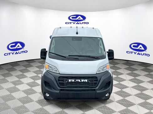 Used 2024 RAM ProMaster 2500 w/ Convenience Group FWD image 11