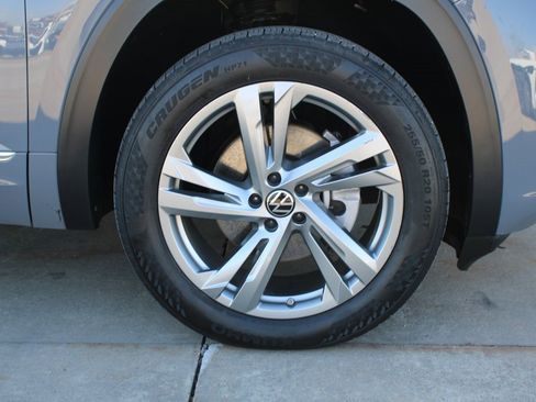 Certified 2024 Volkswagen Atlas Cross Sport SEL R-Line image 34