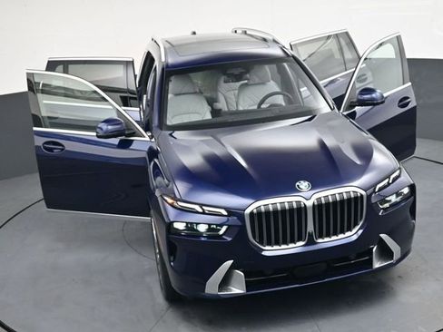 New 2026 BMW X7 xDrive40i AWD/4WD image 43