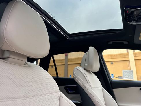 New 2026 Mercedes-Benz GLC 300 4MATIC image 16