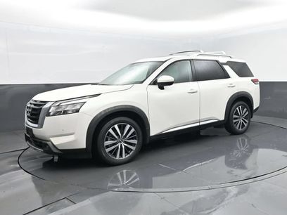 Used 2022 Nissan Pathfinder Platinum w/ Cargo Package