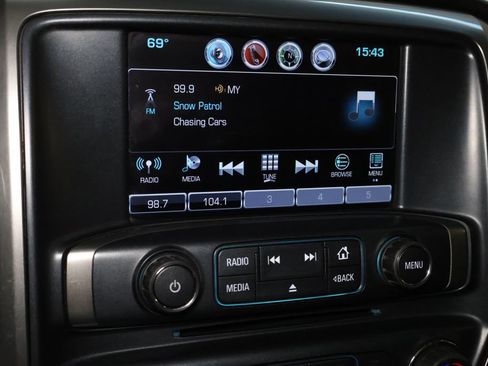 Used 2018 Chevrolet Silverado 1500 LT w/ All Star Edition AWD/4WD image 23