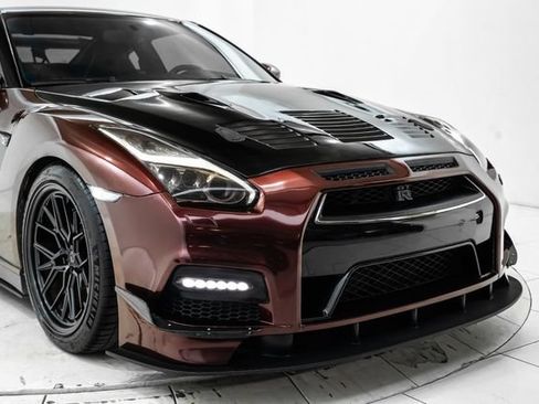 Used 2014 Nissan GT-R Premium AWD/4WD image 8