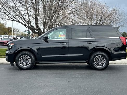 Certified 2025 Ford Expedition Active image 5