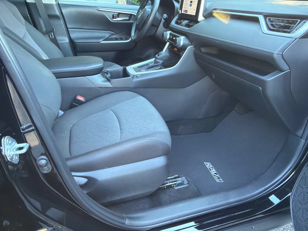 Used 2023 Toyota RAV4 XLE w/ Convenience Package FWD image 13