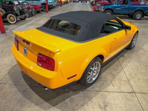 Used 2007 Ford Mustang Shelby GT500 RWD image 31