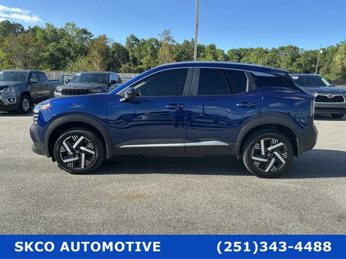 Used 2026 Nissan Kicks SV image 2