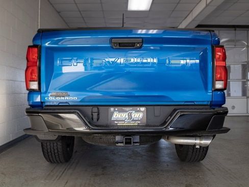 Used 2024 Chevrolet Colorado Z71 w/ Z71 Convenience Package 2 image 4