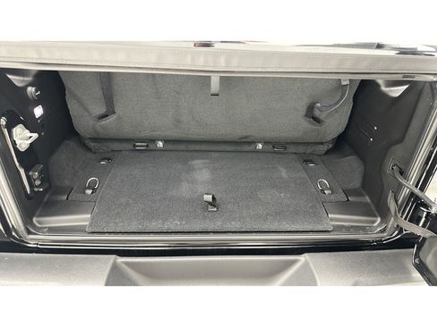 Used 2025 Jeep Wrangler Sport AWD/4WD image 19