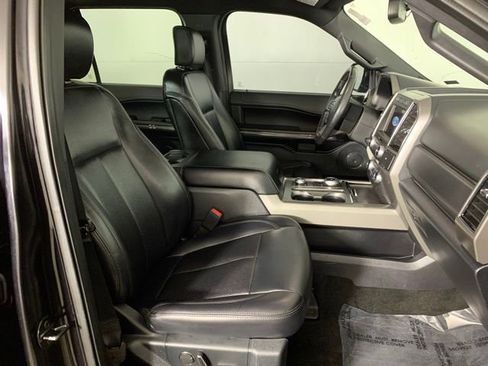 Used 2019 Ford Expedition XLT w/ Equipment Group 201A AWD/4WD image 23