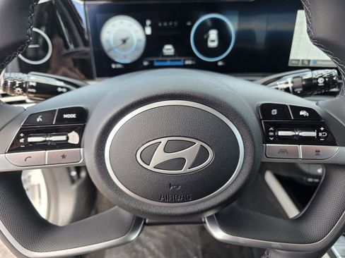 New 2026 Hyundai Elantra Limited image 29